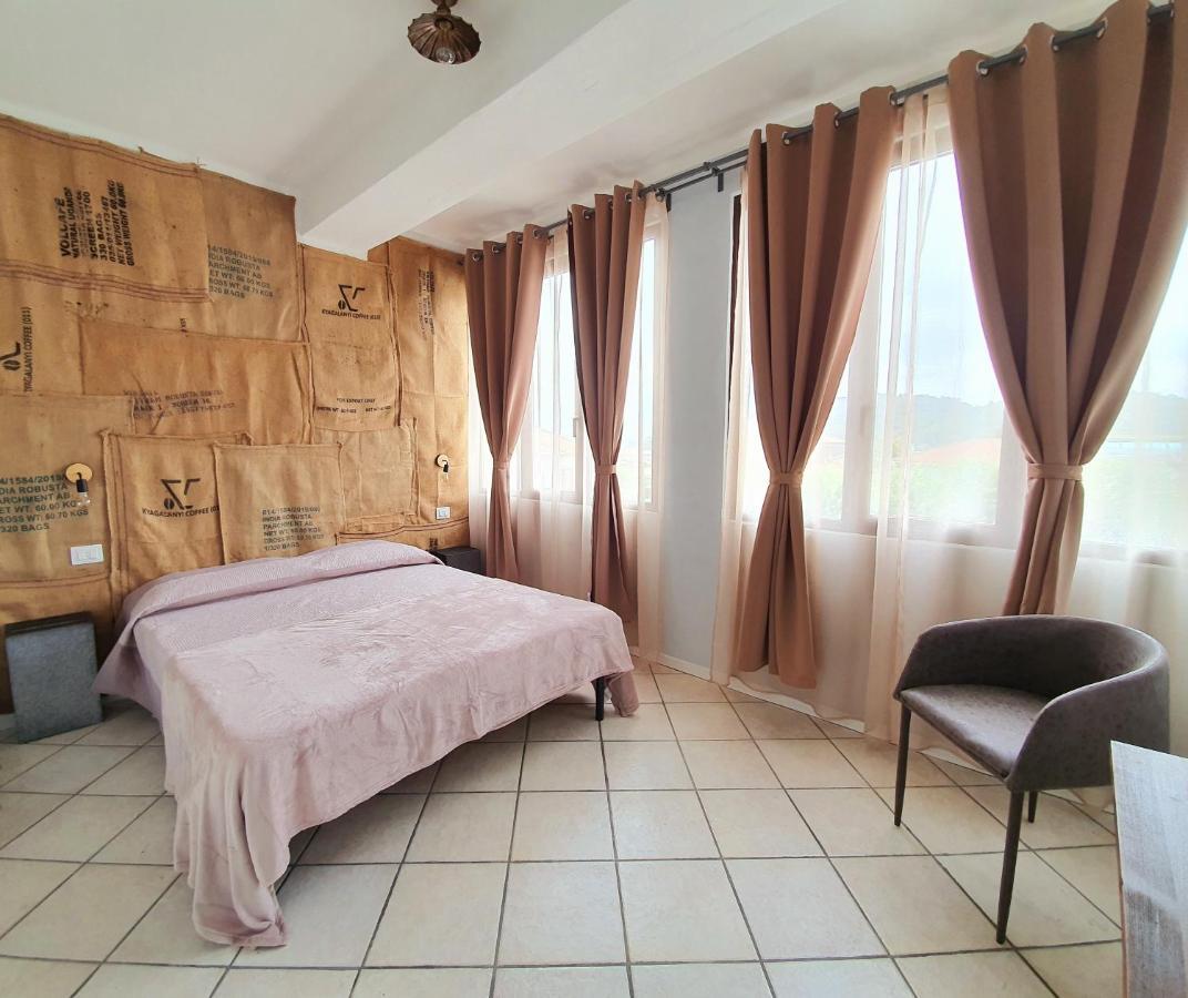 1928 Guest House Pogno Екстер'єр фото